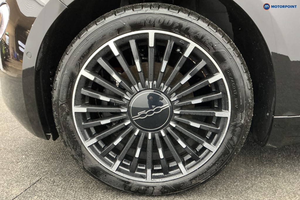 Fiat 500 87Kw 42Kwh 3Dr Auto Automatic Electric Hatchback - Stock Number (1606802) - 30th supplementary image