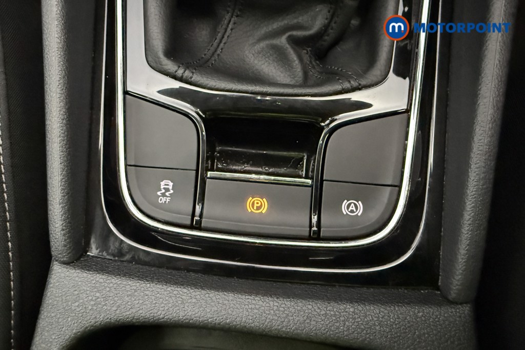 Skoda Karoq Se Drive Manual Petrol SUV - Stock Number (1607126) - 21st supplementary image