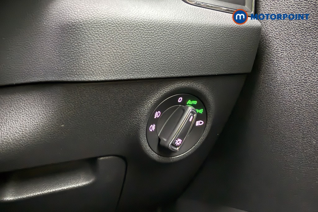 Skoda Karoq Se L Manual Petrol SUV - Stock Number (1607127) - 17th supplementary image