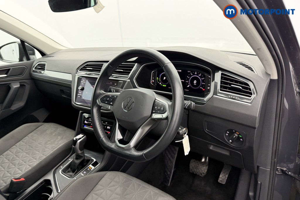 Volkswagen Tiguan Life Automatic Petrol Plug-In Hybrid SUV - Stock Number (1609256) - 4th supplementary image