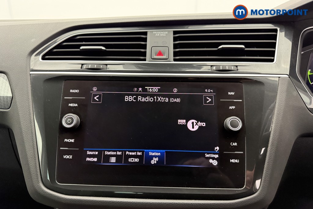 Volkswagen Tiguan Life Automatic Petrol Plug-In Hybrid SUV - Stock Number (1609256) - 6th supplementary image