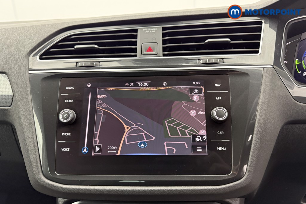 Volkswagen Tiguan Life Automatic Petrol Plug-In Hybrid SUV - Stock Number (1609256) - 9th supplementary image