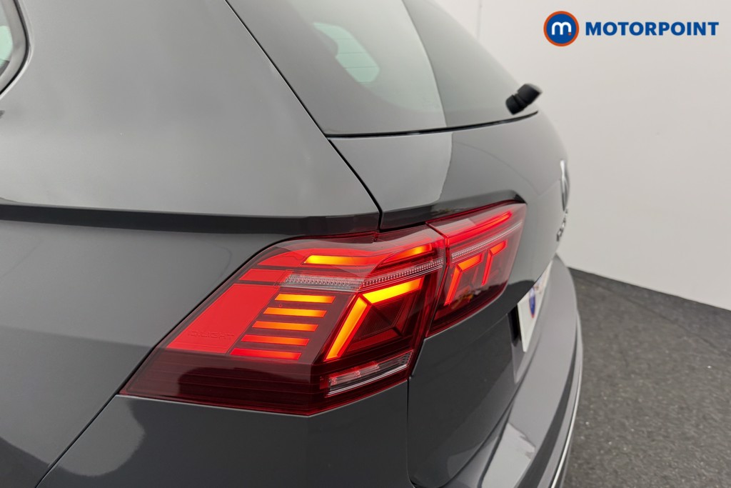 Volkswagen Tiguan Life Automatic Petrol Plug-In Hybrid SUV - Stock Number (1609256) - 26th supplementary image