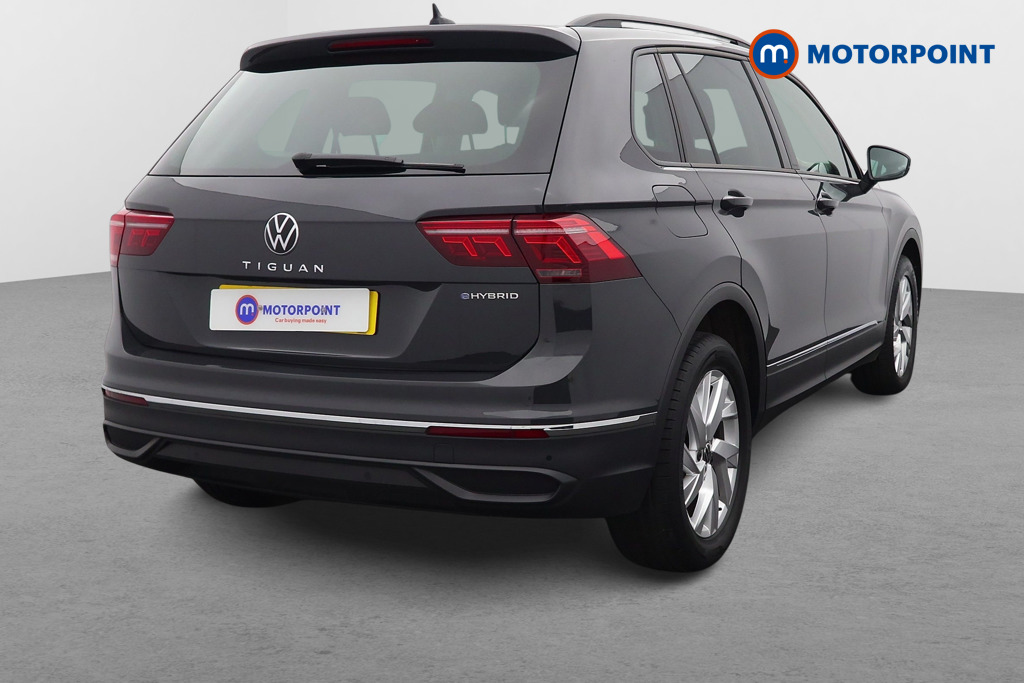 Volkswagen Tiguan Life Automatic Petrol Plug-In Hybrid SUV - Stock Number (1609256) - Drivers side rear corner
