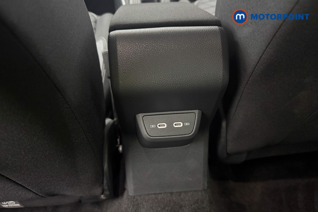 Volkswagen Polo R-Line Manual Petrol Hatchback - Stock Number (1609532) - 6th supplementary image