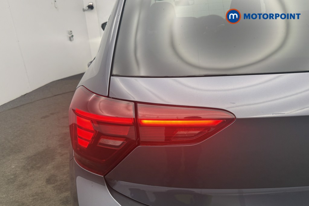 Volkswagen Polo R-Line Manual Petrol Hatchback - Stock Number (1609532) - 9th supplementary image