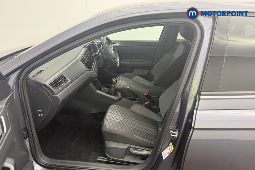 Volkswagen Polo R-Line Manual Petrol Hatchback - Stock Number (1609532) - 1st supplementary image