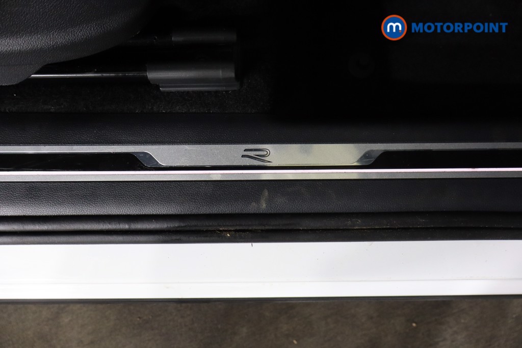 Volkswagen Tiguan R-Line Edition Automatic Diesel SUV - Stock Number (1609721) - 18th supplementary image