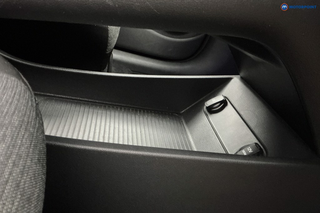 Hyundai Kona Premium Automatic Electric SUV - Stock Number (1609774) - 32nd supplementary image