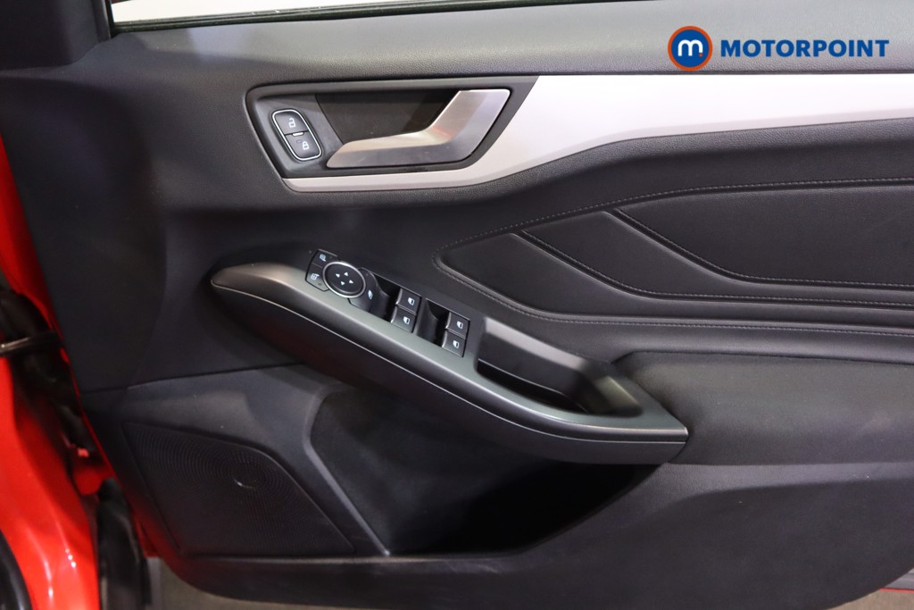 Ford Focus Zetec Manual Petrol Hatchback - Stock Number (1610351) - 10th supplementary image