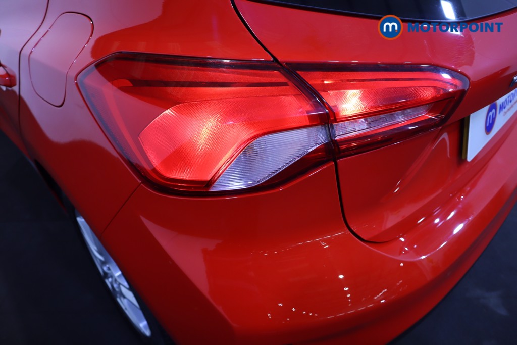 Ford Focus Zetec Manual Petrol Hatchback - Stock Number (1610351) - 29th supplementary image