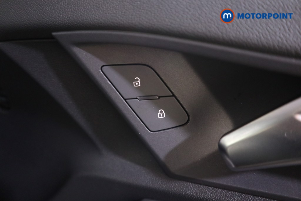 Audi A3 S Line Manual Petrol Hatchback - Stock Number (1610365) - 15th supplementary image