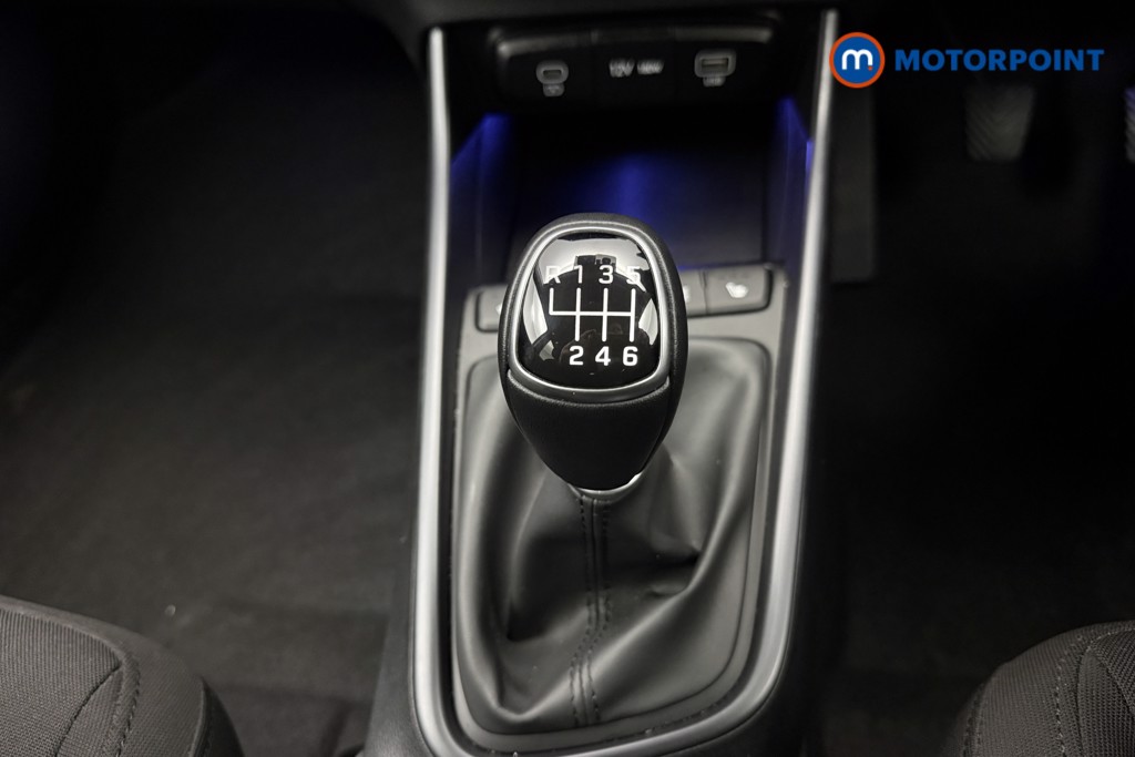 Hyundai I20 Premium Manual Petrol Hatchback - Stock Number (1610679) - 7th supplementary image