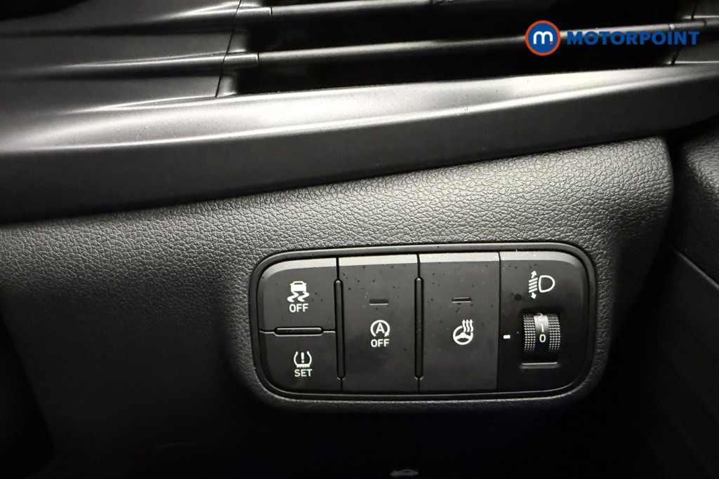 Hyundai I20 Premium Manual Petrol Hatchback - Stock Number (1610679) - 17th supplementary image