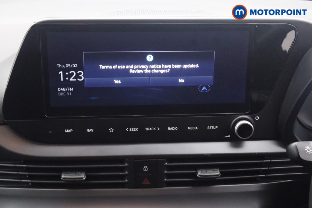 Hyundai I20 Premium Manual Petrol Hatchback - Stock Number (1610732) - 2nd supplementary image