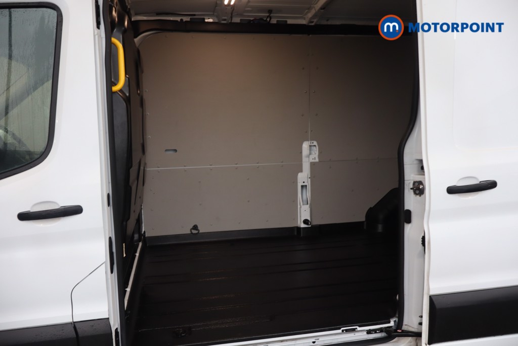 Ford Transit Limited Automatic Diesel Medium Roof Van - Stock Number (1611382) - 4th supplementary image