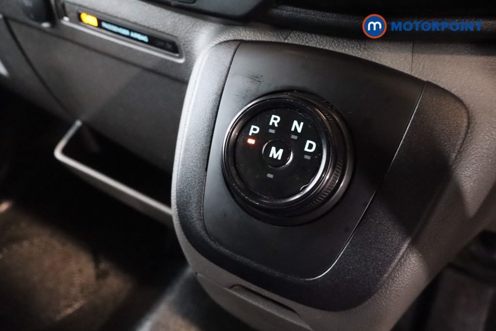 Ford Transit Limited Automatic Diesel Medium Roof Van - Stock Number (1611382) - 17th supplementary image