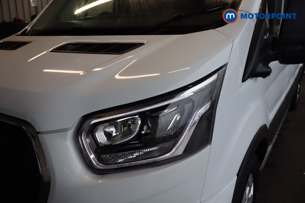 Ford Transit Limited Automatic Diesel Medium Roof Van - Stock Number (1611382) - 25th supplementary image