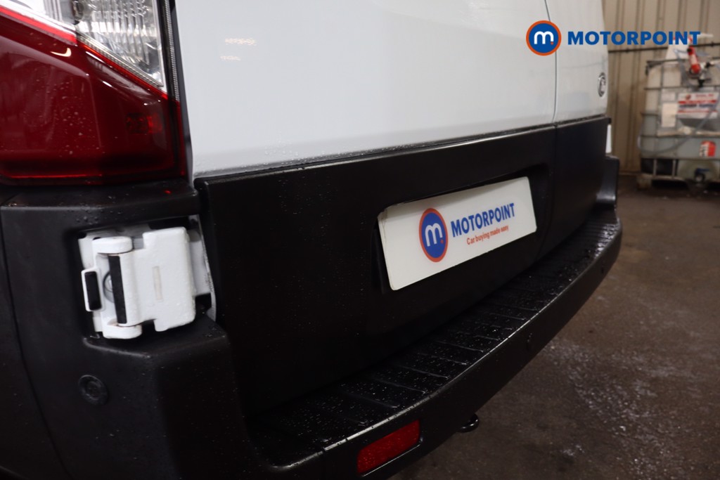 Ford Transit Limited Automatic Diesel Medium Roof Van - Stock Number (1611382) - 31st supplementary image