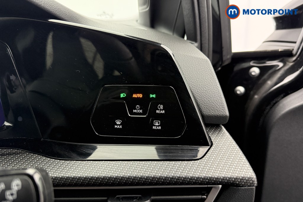 Volkswagen Golf R-Line Automatic Diesel Estate - Stock Number (1611390) - 16th supplementary image