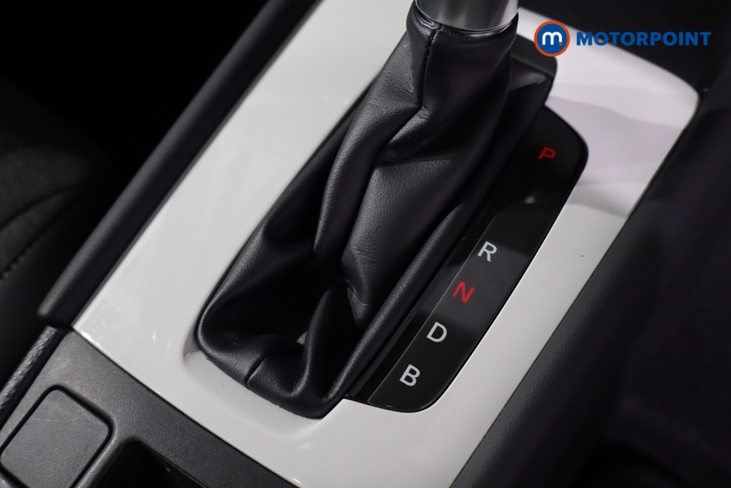 Honda Jazz Advance Automatic Petrol-Electric Hybrid Hatchback - Stock Number (1611513) - 20th supplementary image