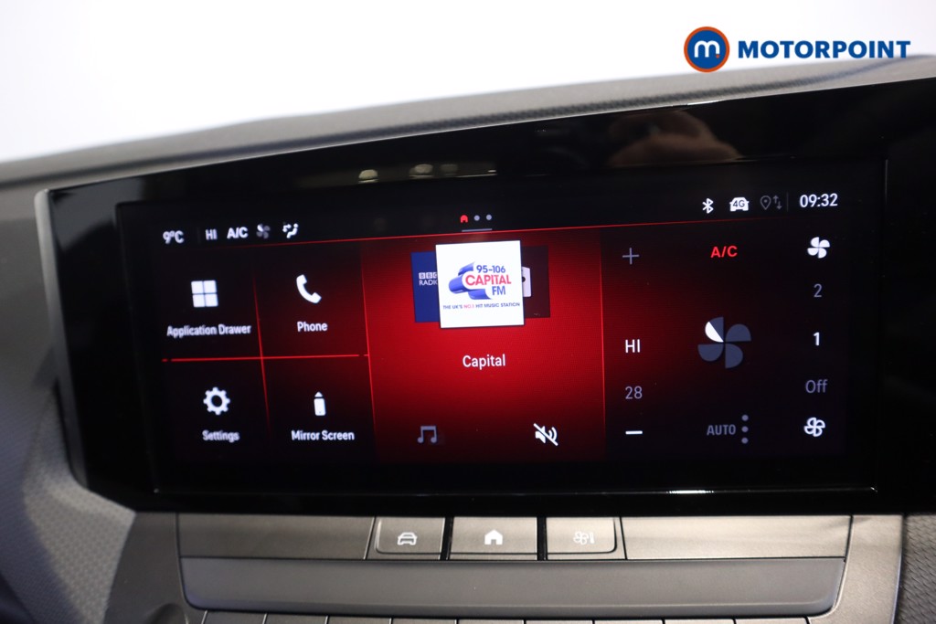 Vauxhall Astra Design Automatic Electric Hatchback - Stock Number (1611589) - 2nd supplementary image