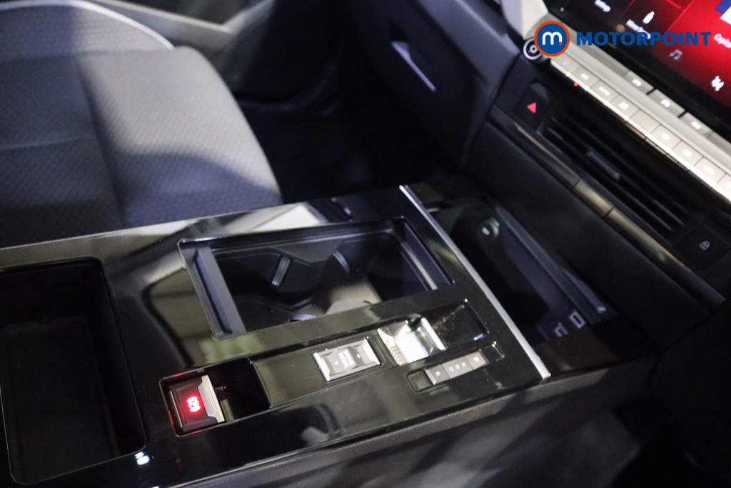 Vauxhall Astra Design Automatic Electric Hatchback - Stock Number (1611589) - 7th supplementary image