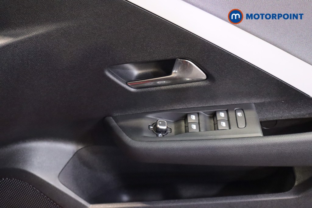 Vauxhall Astra Design Automatic Electric Hatchback - Stock Number (1611589) - 10th supplementary image