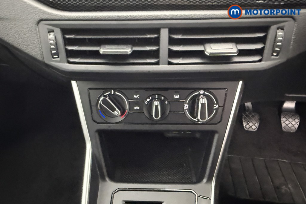 Volkswagen Polo Life Manual Petrol Hatchback - Stock Number (1611739) - 12th supplementary image