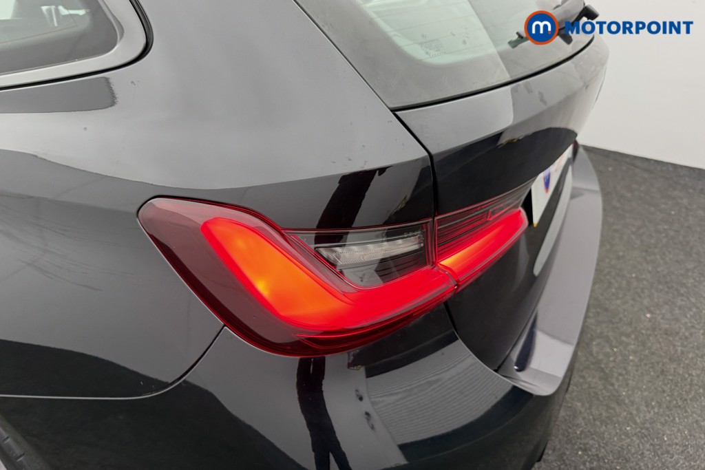 BMW 3 Series M Sport Automatic Petrol Plug-In Hybrid Estate - Stock Number (1611941) - 28th supplementary image