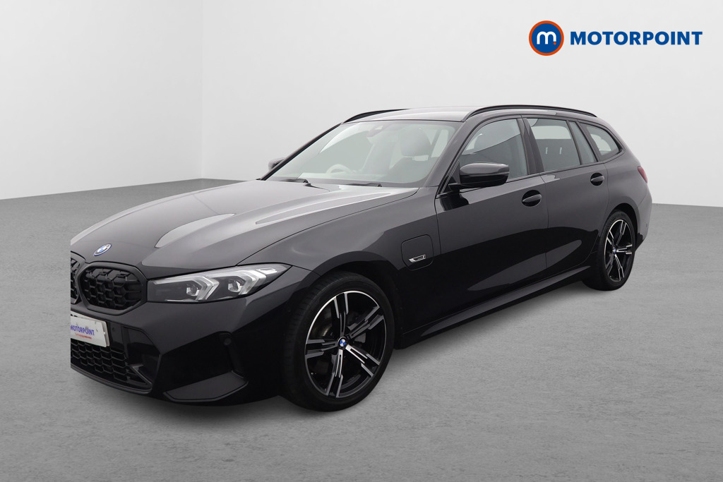 BMW 3 Series M Sport Automatic Petrol Plug-In Hybrid Estate - Stock Number (1611941) - Passenger side front corner