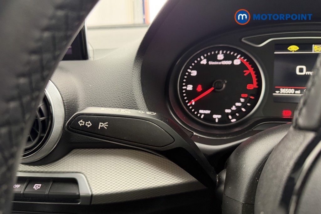 Audi Q2 Technik Manual Petrol SUV - Stock Number (1612071) - 5th supplementary image