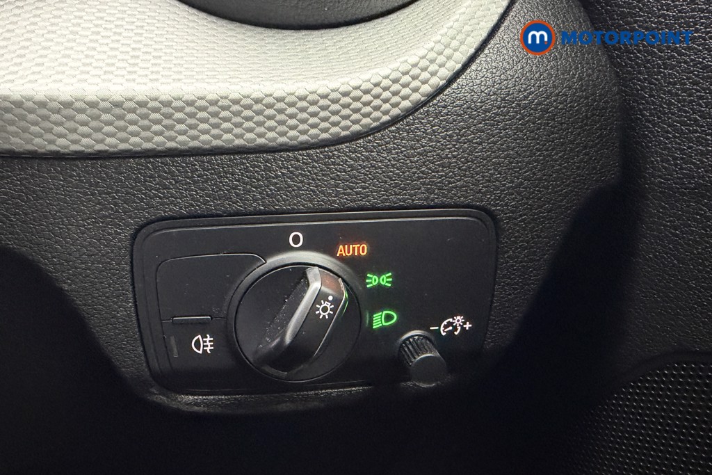 Audi Q2 Technik Manual Petrol SUV - Stock Number (1612071) - 8th supplementary image