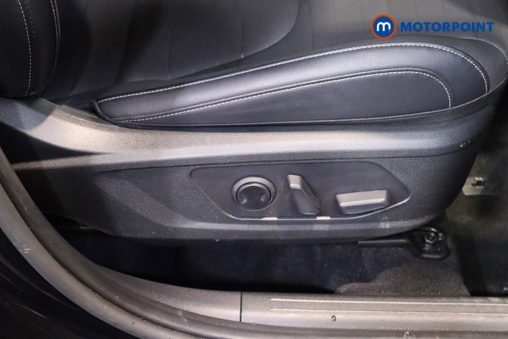 KIA Sportage 3 Automatic Petrol-Electric Hybrid SUV - Stock Number (1612143) - 16th supplementary image