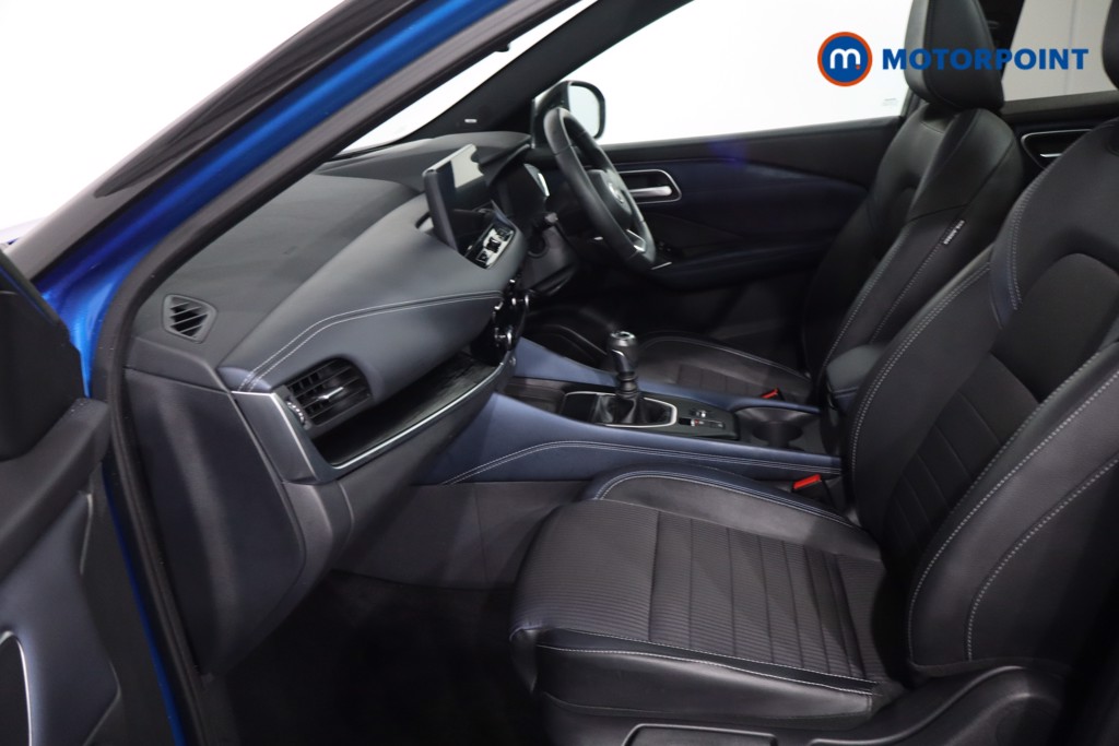 Nissan Qashqai Tekna Manual Petrol SUV - Stock Number (1612724) - 4th supplementary image