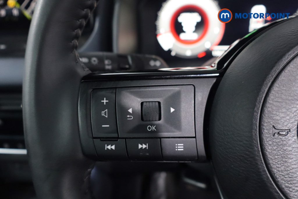 Nissan Qashqai Tekna Manual Petrol SUV - Stock Number (1612724) - 7th supplementary image