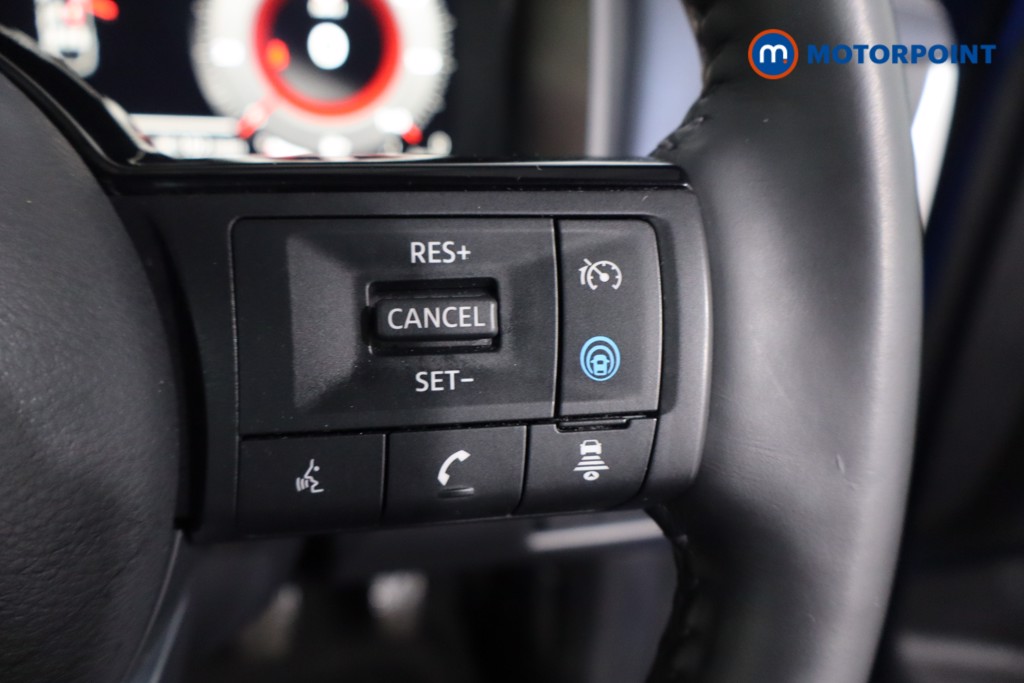 Nissan Qashqai Tekna Manual Petrol SUV - Stock Number (1612724) - 8th supplementary image