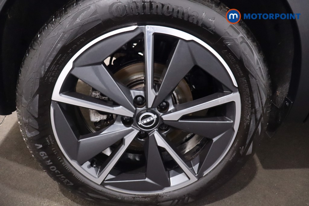 Nissan Qashqai Tekna Manual Petrol SUV - Stock Number (1612724) - 9th supplementary image