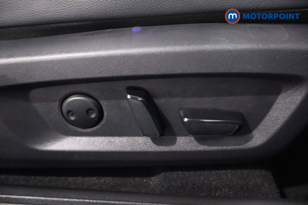 Nissan Qashqai Tekna Manual Petrol SUV - Stock Number (1612724) - 23rd supplementary image