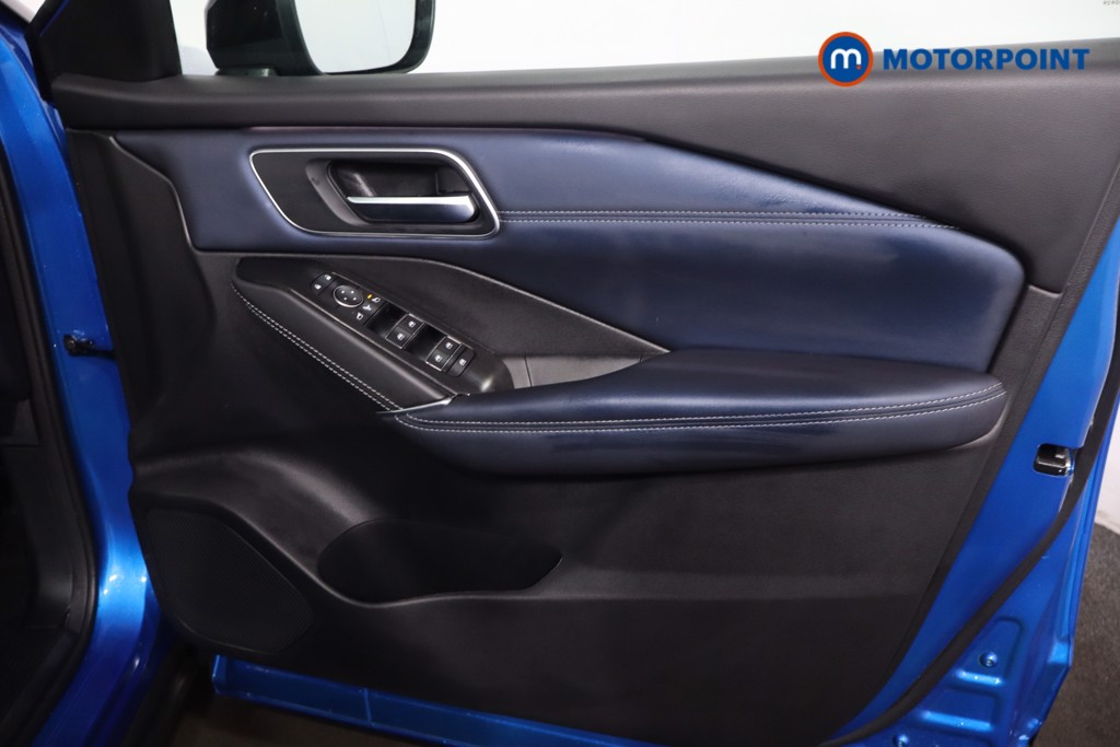Nissan Qashqai Tekna Manual Petrol SUV - Stock Number (1612724) - 24th supplementary image