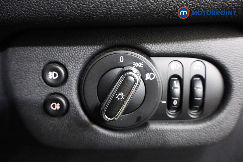 Mini Clubman Cooper Sport Manual Petrol Estate - Stock Number (1612889) - 16th supplementary image