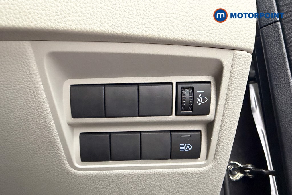 Toyota Yaris Excel Automatic Petrol-Electric Hybrid Hatchback - Stock Number (1613002) - 7th supplementary image