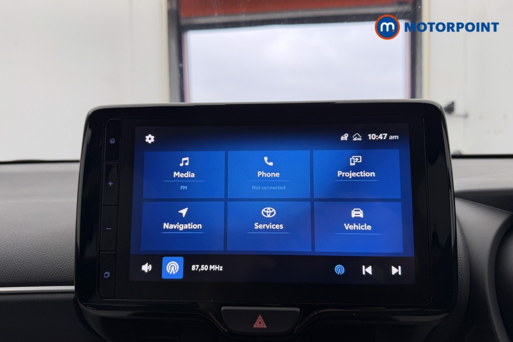 Toyota Yaris Excel Automatic Petrol-Electric Hybrid Hatchback - Stock Number (1613002) - 8th supplementary image