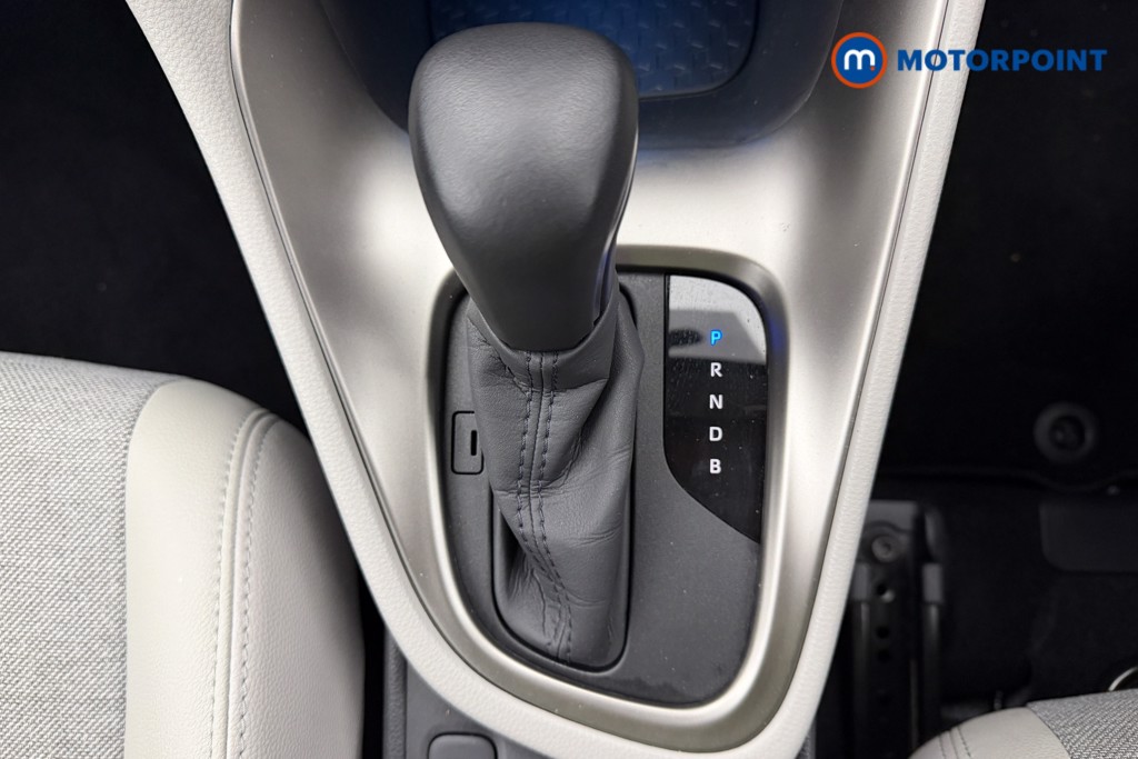 Toyota Yaris Excel Automatic Petrol-Electric Hybrid Hatchback - Stock Number (1613002) - 13th supplementary image