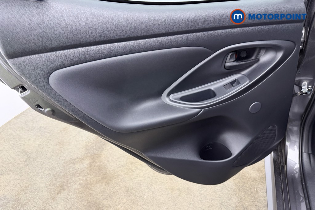 Toyota Yaris Excel Automatic Petrol-Electric Hybrid Hatchback - Stock Number (1613002) - 27th supplementary image