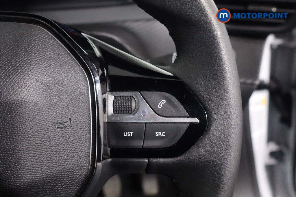 Peugeot 2008 Allure Manual Petrol SUV - Stock Number (1613116) - 8th supplementary image