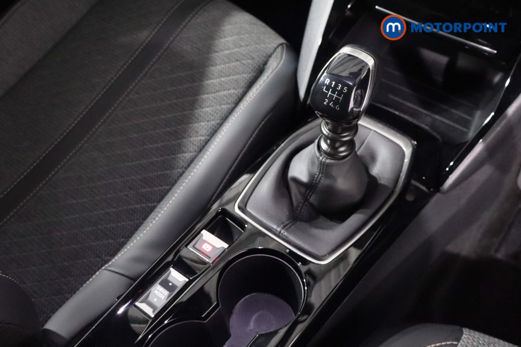 Peugeot 2008 Allure Manual Petrol SUV - Stock Number (1613116) - 21st supplementary image