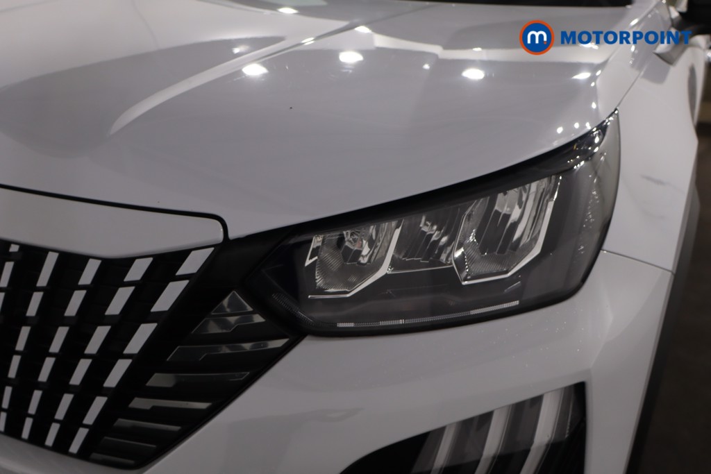 Peugeot 2008 Allure Manual Petrol SUV - Stock Number (1613116) - 32nd supplementary image