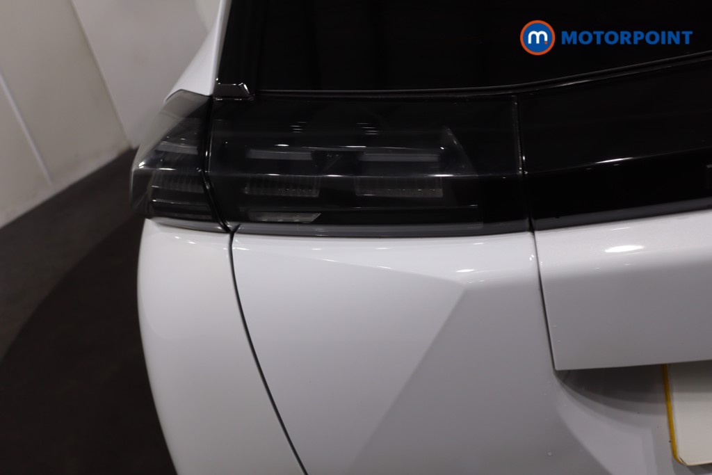 Peugeot 2008 Allure Manual Petrol SUV - Stock Number (1613116) - 39th supplementary image