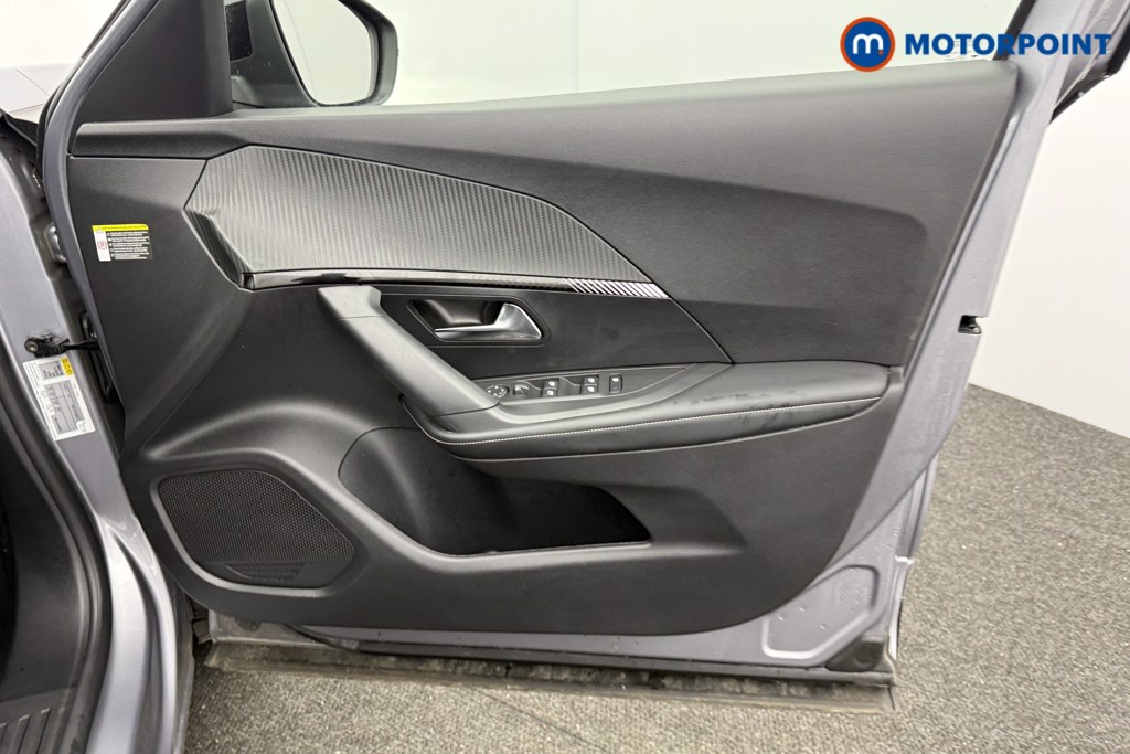 Peugeot 2008 Allure Manual Petrol SUV - Stock Number (1613124) - 14th supplementary image